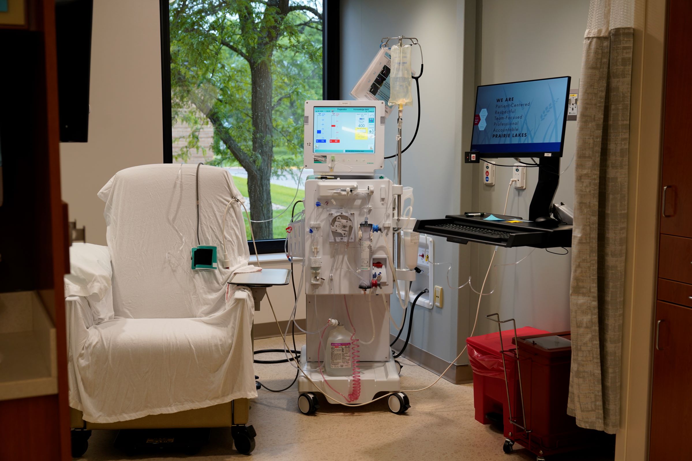 dialysis treatment room